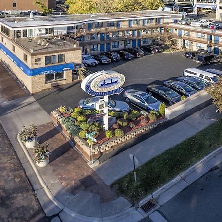 Voyageur Lakewalk Inn Duluth Extérieur photo